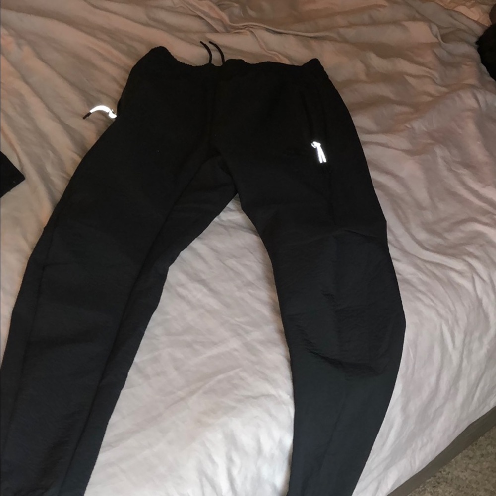 Textured soft men’s Nike joggers